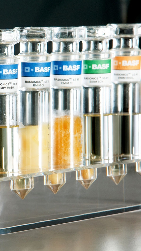 Capturefile: K:\BASF\BASF_2007_05_25#7876_Q601_ionische_Fluessigkeiten_gs_KS\Labor_L-207\Image_1507.CR2
CaptureSN: 339896.004889
Software: Capture One PRO for Windows
